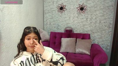 evagirl69 live cam on Cam4