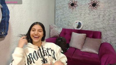 evagirl69 live cam on Cam4