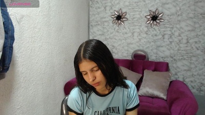 evagirl69 live cam on Cam4