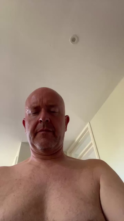 exposedbi live cam on Cam4