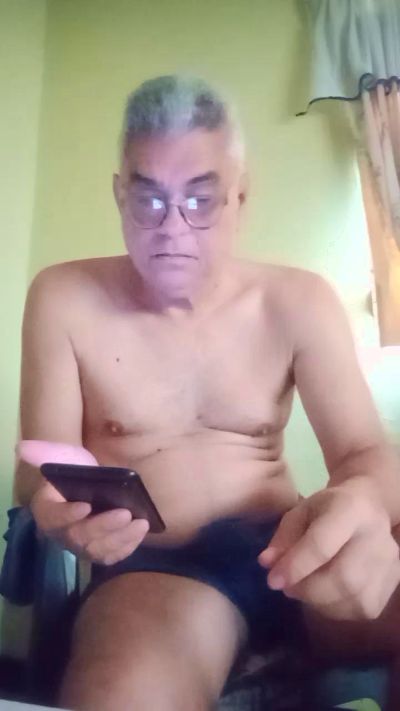 ezepe1 live cam on Cam4