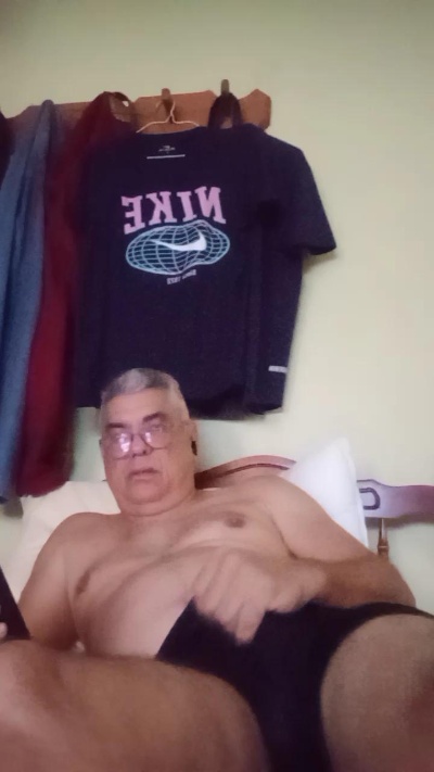 ezepe1 live cam on Cam4