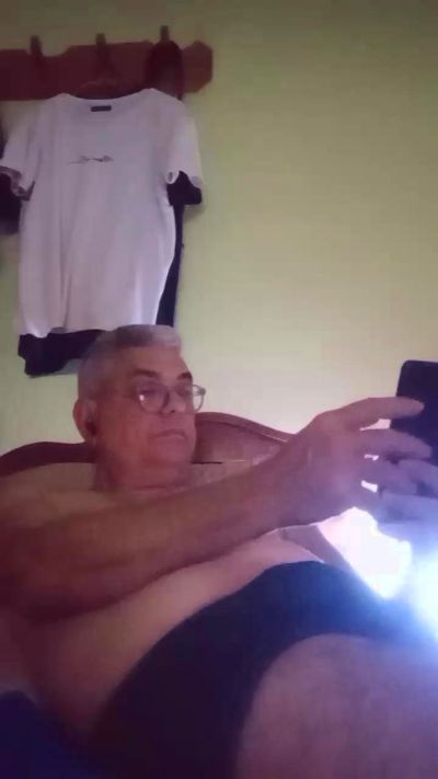 ezepe1 live cam on Cam4