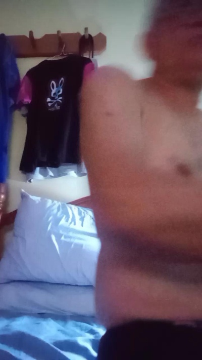 ezepe1 live cam on Cam4