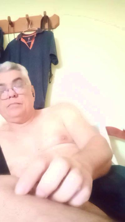 ezepe1 live cam on Cam4