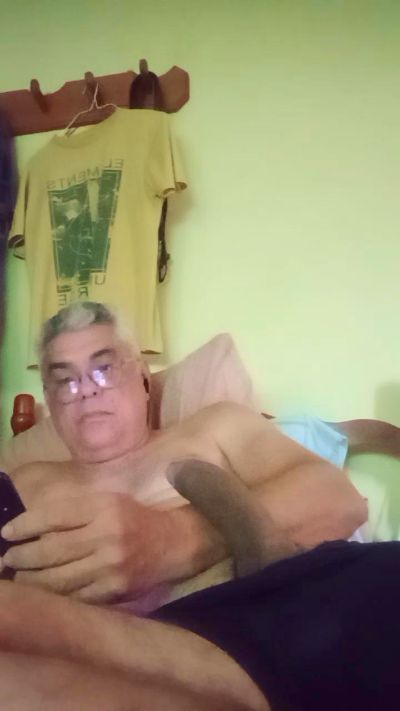 ezepe1 live cam on Cam4