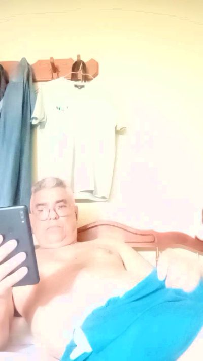 ezepe1 live cam on Cam4