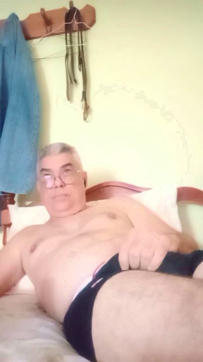 ezepe1 live cam on Cam4