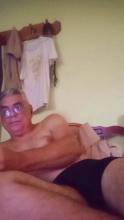 ezepe1 live cam on Cam4