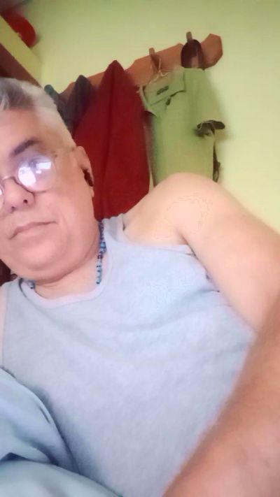 ezepe1 live cam on Cam4