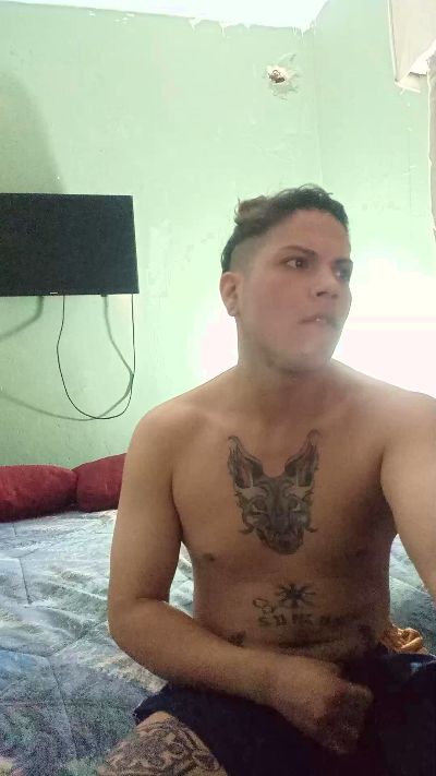 fUMAN2FLORES live cam on Cam4