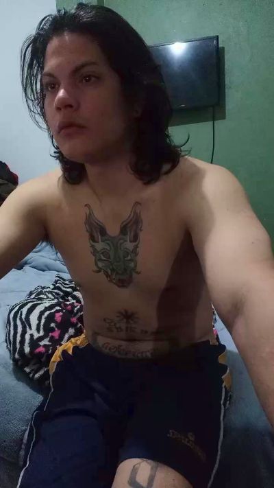 fUMAN2FLORES live cam on Cam4