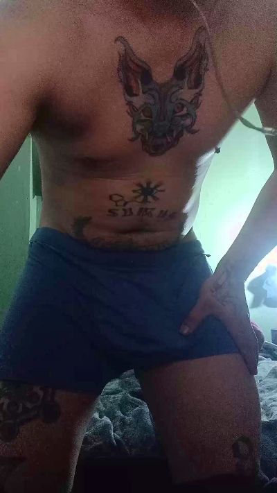 fUMAN2FLORES live cam on Cam4