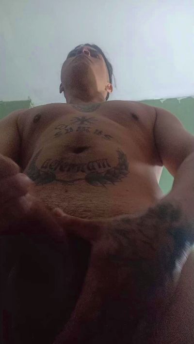 fUMAN2FLORES live cam on Cam4