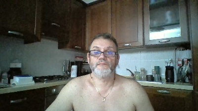 fabio123410 live cam on Cam4