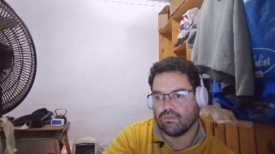 fabiom2023 live cam on Cam4