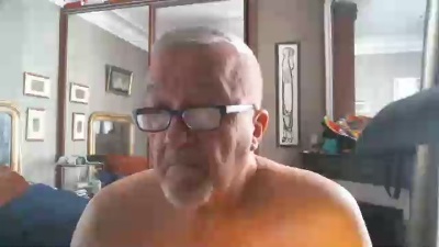 fabmo52 live cam on Cam4