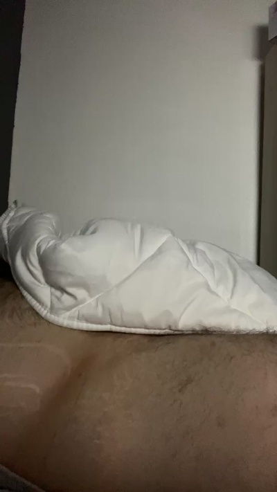 Webcam uomo dal vivo da Francia con fan_4