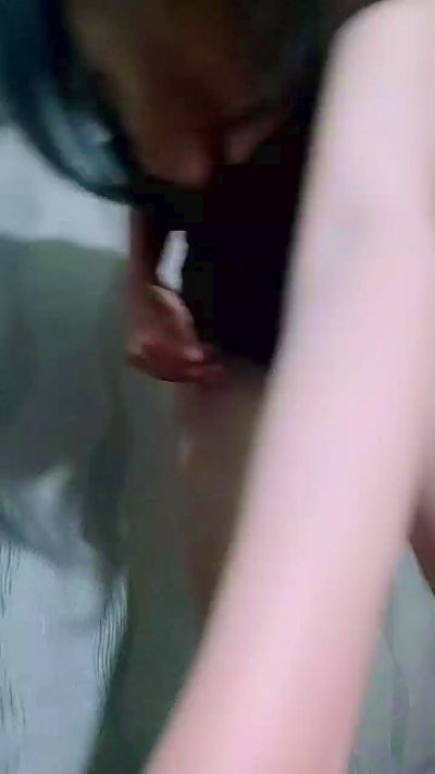 fara5 live cam on Cam4