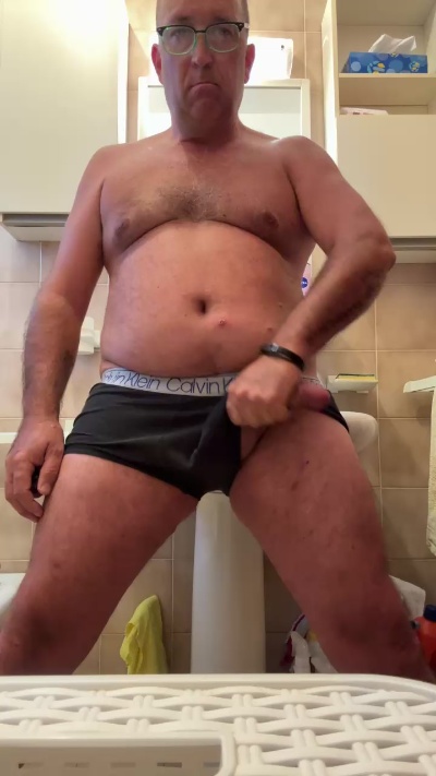 fbigolo1 live cam on Cam4