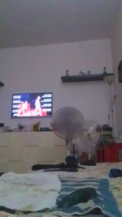 fefe1981 live cam on Cam4