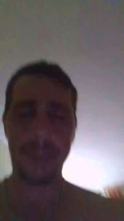 fefe1981 live cam on Cam4