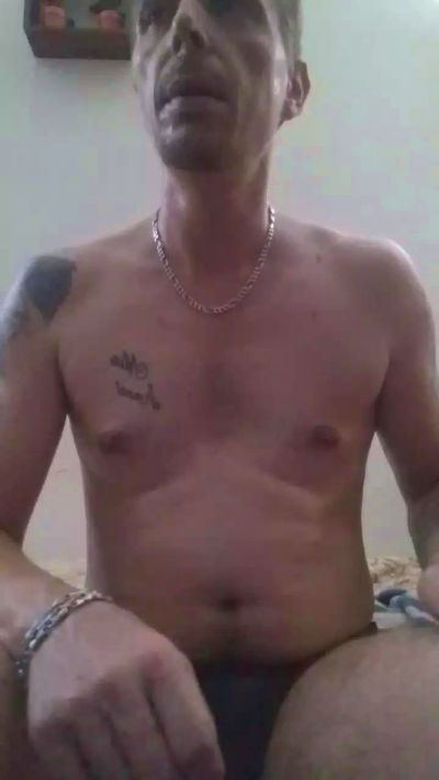 fefe1981 live cam on Cam4