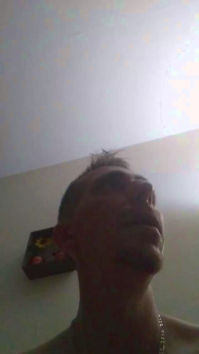 fefe1981 live cam on Cam4