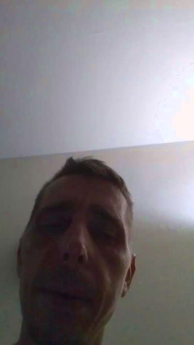 fefe1981 live cam on Cam4