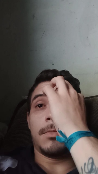 felipe1670 live cam on Cam4