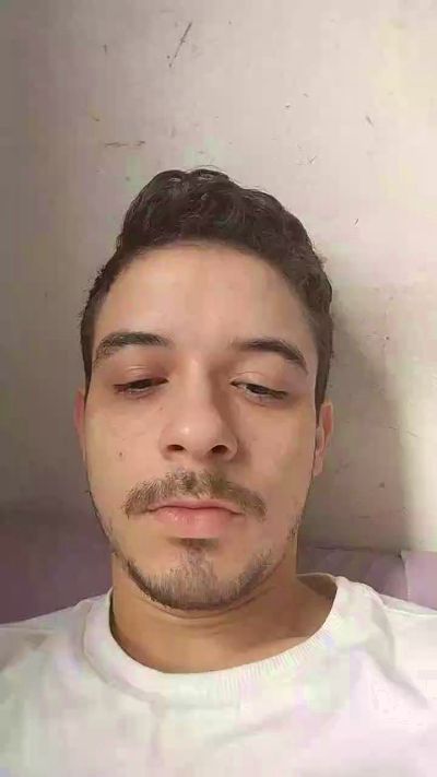 felipe1670 live cam on Cam4