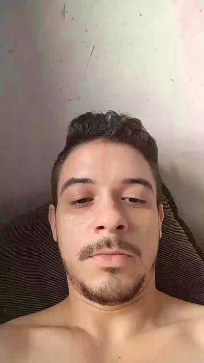 felipe1670 live cam on Cam4