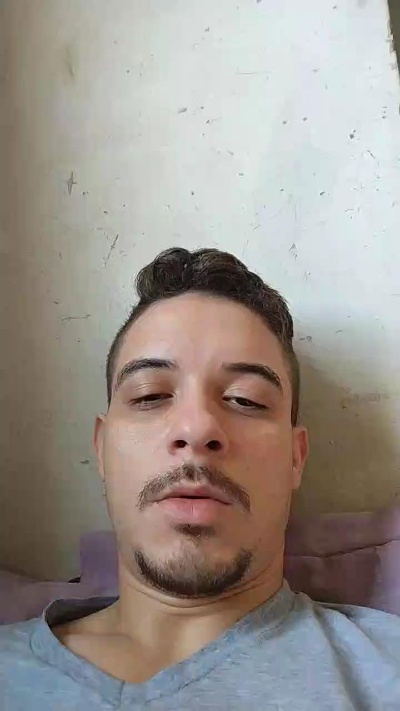 felipe1670 live cam on Cam4