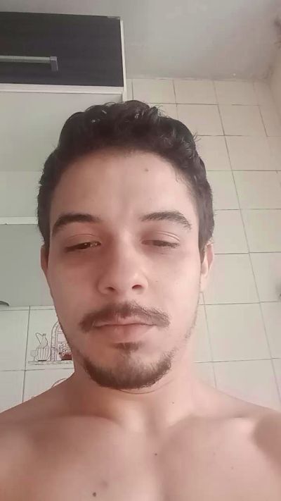 felipe1670 live cam on Cam4