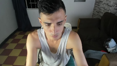 felipecolinss live cam on Cam4