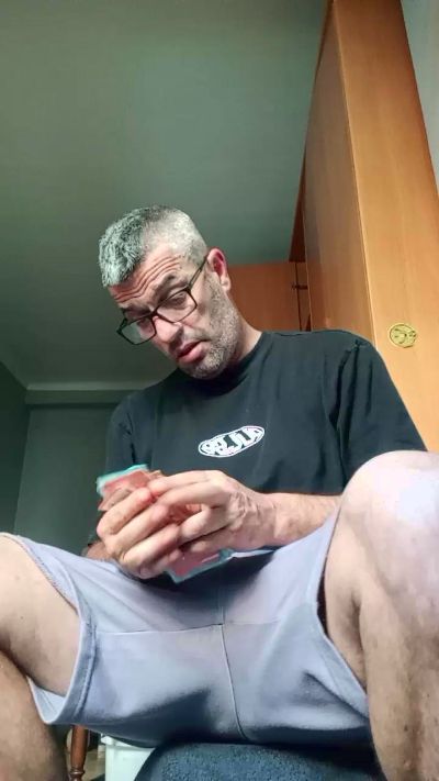 felipedavidtgn2 live cam on Cam4