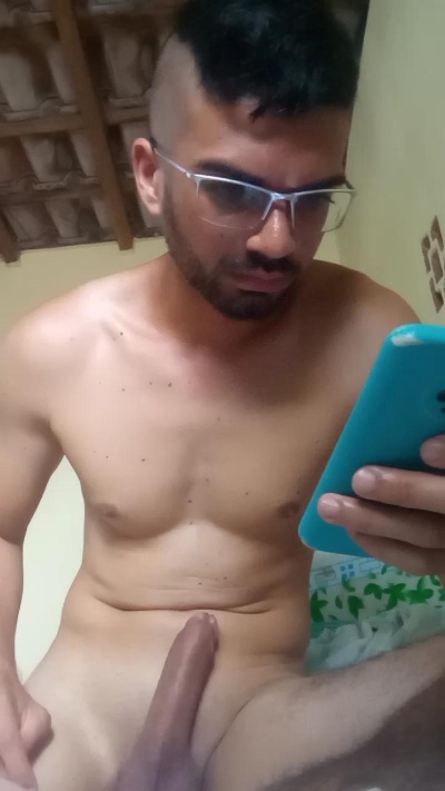 felipevoyeur live cam on Cam4