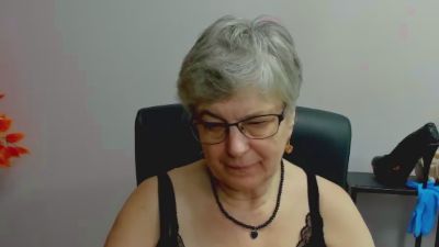 femmeIRIS live cam on Cam4