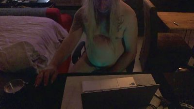 fene2477 live cam on Cam4