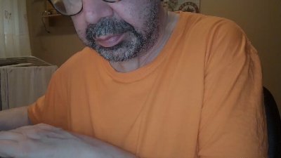 feoperomajo1 live cam on Cam4