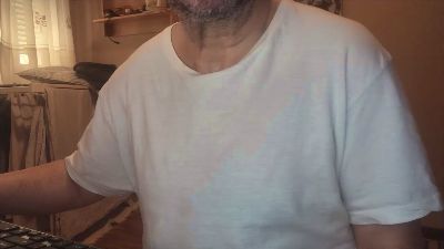 feoperomajo1 live cam on Cam4