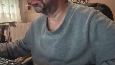 feoperomajo1 live cam on Cam4