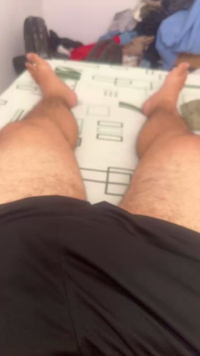 fernandez9281 live cam on Cam4