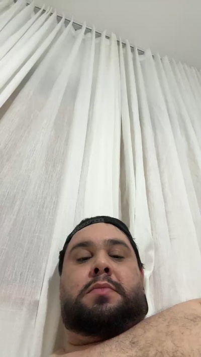 fernandez9281 live cam on Cam4