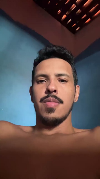fernando4356 live cam on Cam4