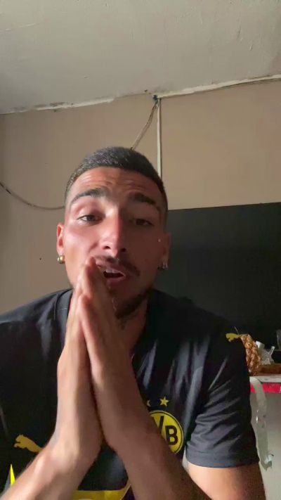 ferreralbertca1 live cam on Cam4