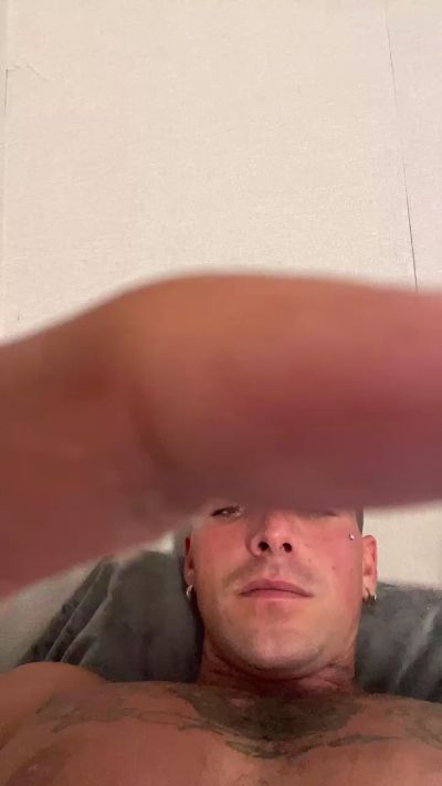 ferreralbertca1 live cam on Cam4