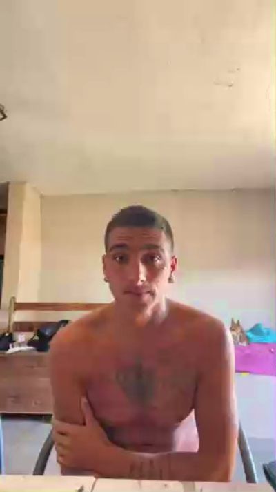 ferreralbertca1 live cam on Cam4