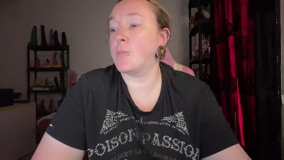 fetish_girl live cam on Cam4