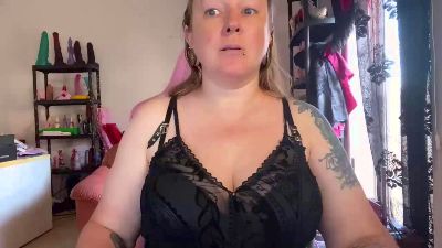 fetish_girl live cam on Cam4